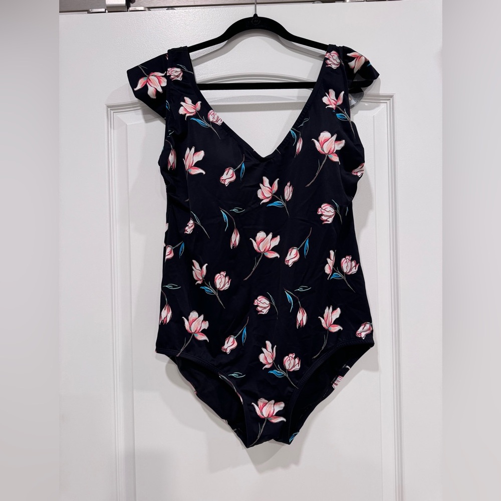 Beach Betty One Piece Floral Bathing Suit *No Tags but Never Worn* Size 1X